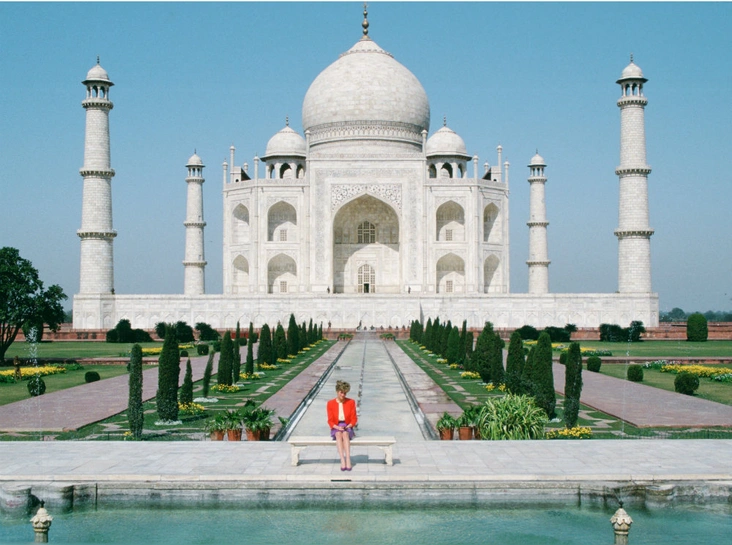 Принцесса Диана на фоне Тадж-Махала, 11 февраля 1992 года