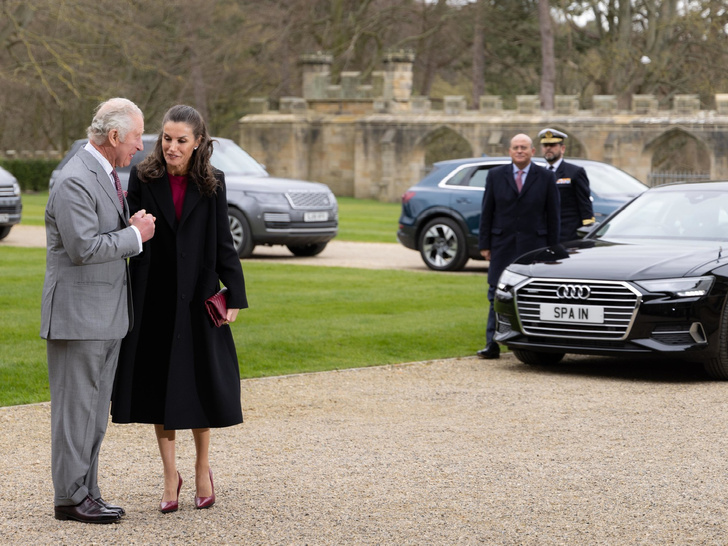 А что скажет Камилла: в Сети обсуждают «жаркую» встречу королевы Летиции и принца Чарльза