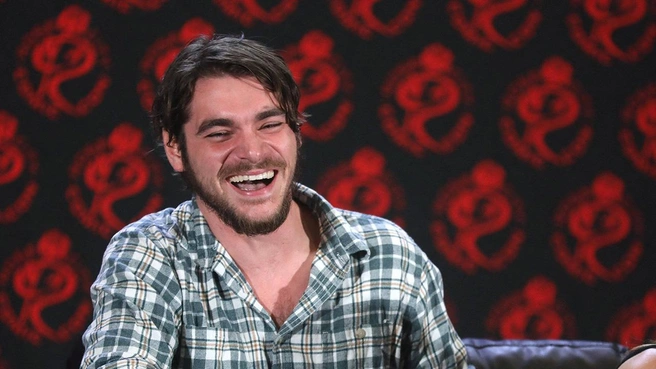 RJ Mitte основал некоммерческую организацию. | Источник: MEGA