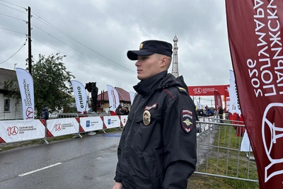 Правопорядок на Парижском полумарафоне обеспечивает полиция