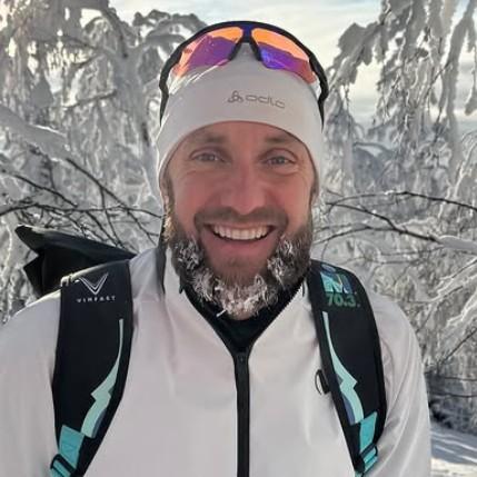 Женатый триатлонист Илья Слепов, которого обвинили в любовной связи с Еленой Товстик, ответил на хейт