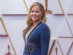 Эми Шумер, построившая карьеру на бодипозитиве, похудела до неузнаваемости