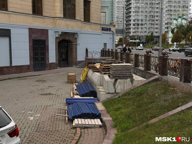 Ресторан «Прага» на Арбате появился далеко не сразу, и здание не единожды перестраивали | Источник: Виктория Никитина / MSK1.RU