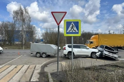 Пассажирка ВАЗа пострадала в Ельце при столкновении с Toyota