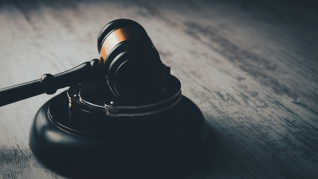 The judge denied the defense lawyer«s request. | Источник: SASUN BUGHDARYAN ON UNSPLASH
