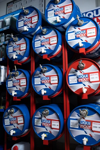 Масло на розлив — платите только за нужный объем | Источник: Liqui Moly 74