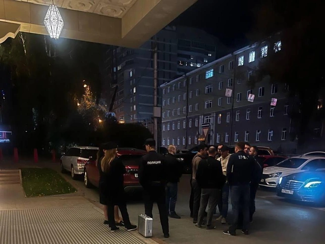 Стрельба в ресторане на первом этаже отеля прогремела около восьми часов вечера | Источник: Анна Скок / NGS.ru