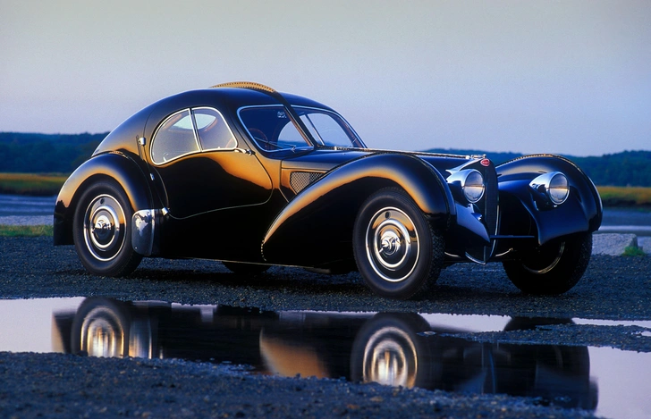 Bugatti Type 57SC Atlantic 1938 года Ральфа Лорена | Источник: Goddard Archive 2/Legion Media