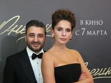 Сарик Андреасян обмолвился, почему снимает жену: «Участие Лизы в проекте дает мне мотивацию сделать хит»