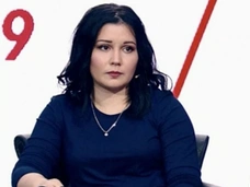 Родившая в 11 лет Валя Исаева стала мамой в третий раз