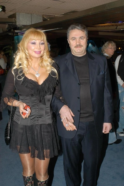 Маша Распутина и Виктор Захаров | www.starhit.ru