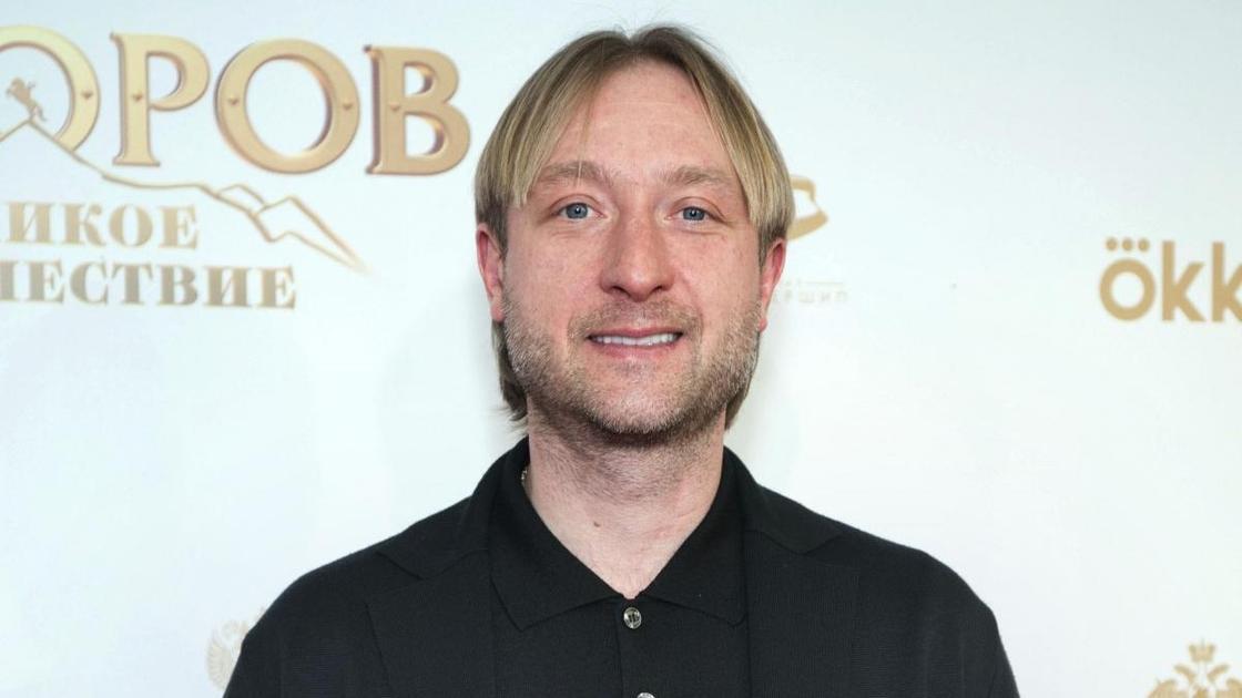 Стало известно, сколько заплатил Плющенко за «лисьи глазки»