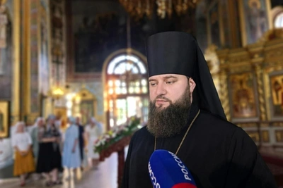 Митрополит Игнатий призвал игнорировать шествие с балом Воланда