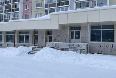 Neglected Commercial Spaces Disrupt Life in Nyagan Apartment Building