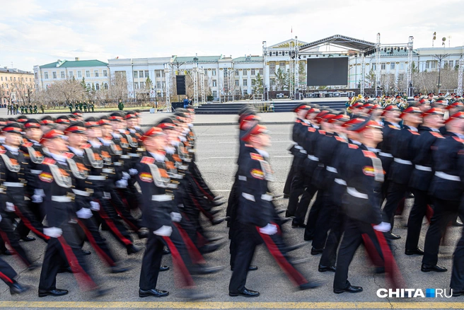 Репетировать будет пешая колонна | Источник: Олег Фёдоров / CHITA.RU