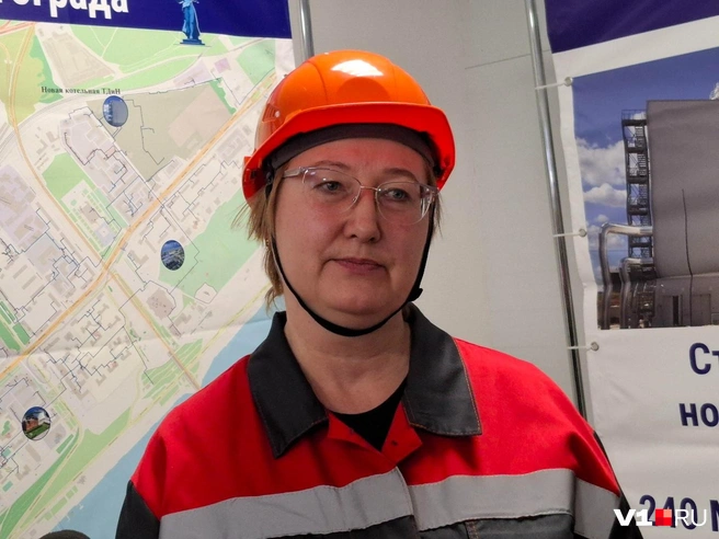 Светлана Лазарева говорит, что старую советскую котельную оставили в резерве на случай, если с «самой современной в России» что-то случится | Источник: Тимофей Крылов / V1.RU