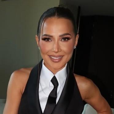 Жених Лерчек сделал заявление после того, как она попала в онкореанимацию