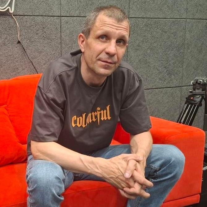 <p>Игорь Суханов</p>