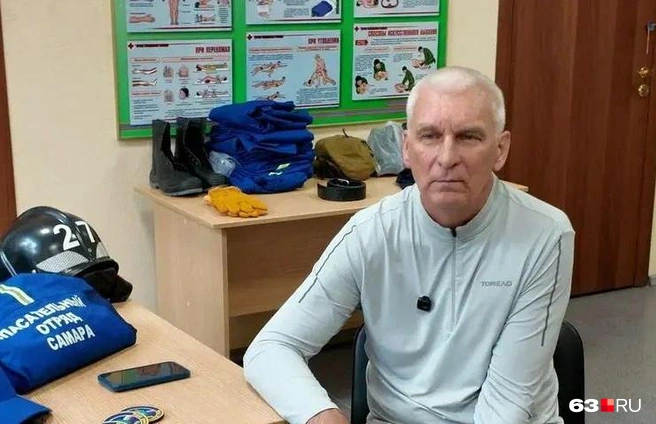 —&nbsp;Я в тот день не дежурил, поэтому приехал позже по вызову. К тому моменту пострадавших забрали скорые. Лежали трупы тех, кто прыгнул или сорвался из окна. Те, кто остались внутри здания&nbsp;— сгорели | Источник: Алексей Ногинский / 63.RU