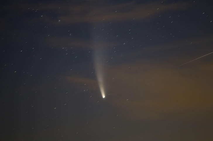 Почему у кометы есть четкая траектория?