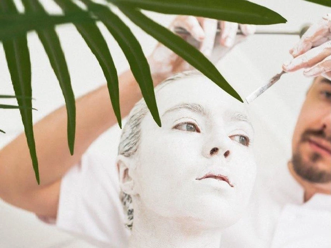 Здесь работают специалисты с высочайшим уровнем профессионализма | Источник: Клиника Status re age