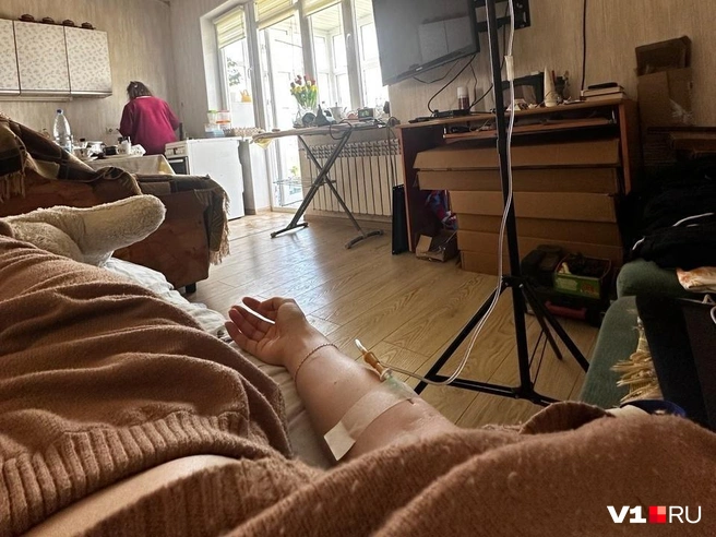 Ежедневные капельницы выглядели так | Источник: Арина Рязанова / V1.RU