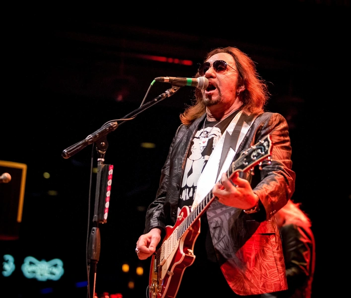 Вовсе не болезнь: отчего на самом деле умер гитарист и сооснователь группы Kiss Эйс Фрейли, Пол Дэниел Фрейли | Источник: Legion Media