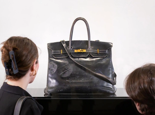 Самый дорогой аксессуар в истории: оригинальная сумка Birkin Джейн Биркин продана за 10 миллионов долларов