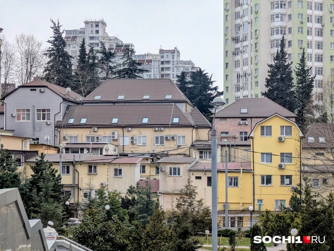 Жилые гаражи в центре Сочи | Источник: Оксана Витязь / SOCHI1.RU