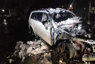 Пожарные потушили горящий автомобиль в Смирныховском районе