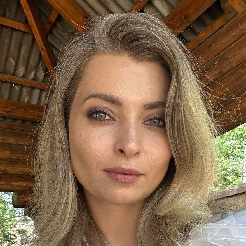<p>Анастасия Иванникова</p>