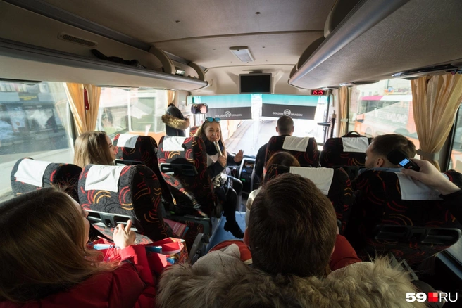 Екатерина в роли гида на презентации «Реальных пацанов» | Источник: Сергей Федосеев / 59.RU