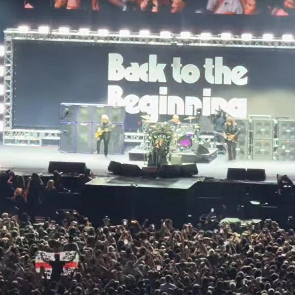 Sabbath Bloody Sabbath. Оззи Осборн дал «прощальный» концерт в Бирмингеме | Источник: Tales from the PowerAge LIVE / youtube.com