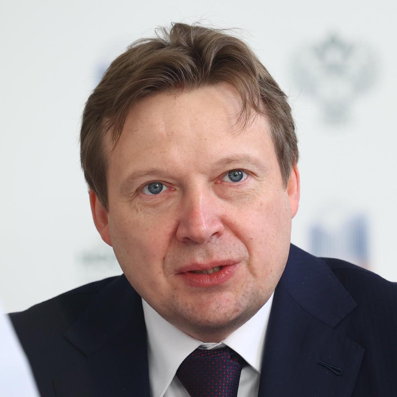<p>Антон Глушков</p>