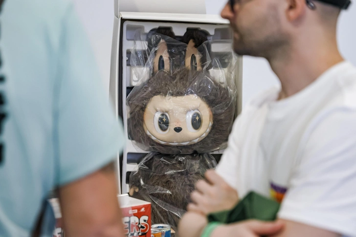 Почему же люди очарованы этой игрушкой? | www.starhit.ru