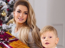 Евгения Феофилактова подает на алименты