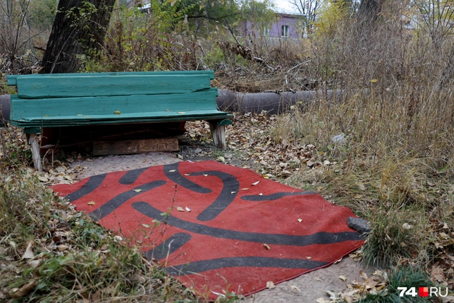 Но люди живут и даже пытаются добавить уюта | Источник: Наталья Лапцевич