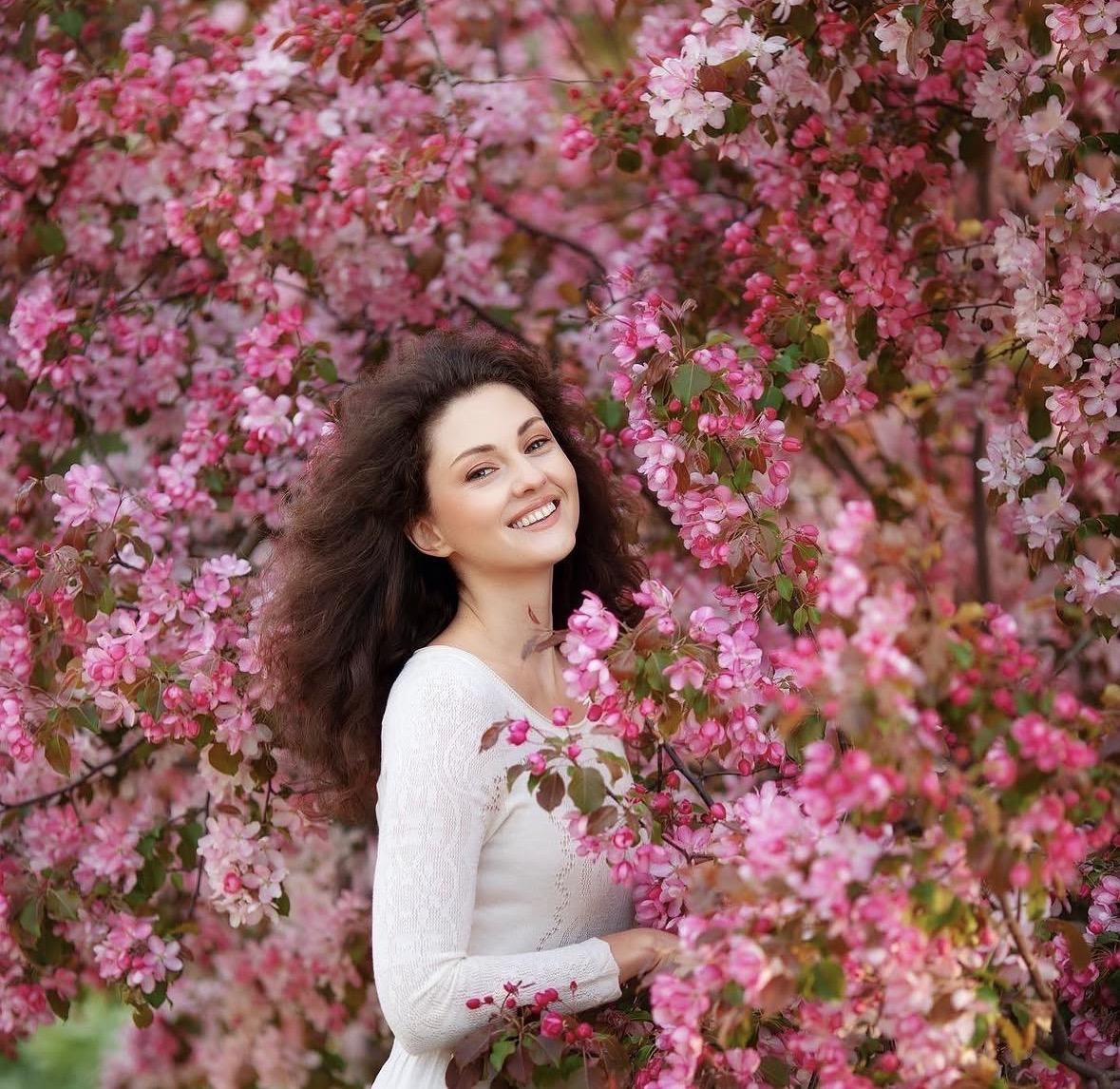 Молодые&nbsp; и сексуальные жены российских футболистов — выбираем самую по версии Woman.ru