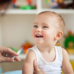 Отложенный эффект: чем грозит ребенку отказ от прививок