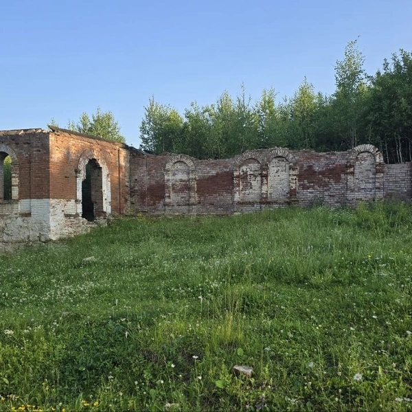 На пути попадаются и руинированные храмы | Источник: СОЛО путешествия|Оксана Соло / Vk.com