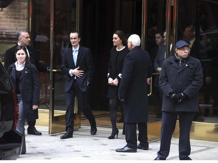 Кэтрин, герцогиня Кембриджская, после обеда в британском консульстве в Мидтауне, Нью-Йорк, 8 декабря 2014