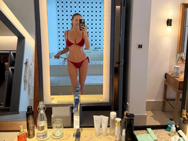 Известность Елена Летучая приобрела благодаря участию в программе «Ревизорро» на телеканале «Пятница!». | Источник: Елена Летучая / Telegram