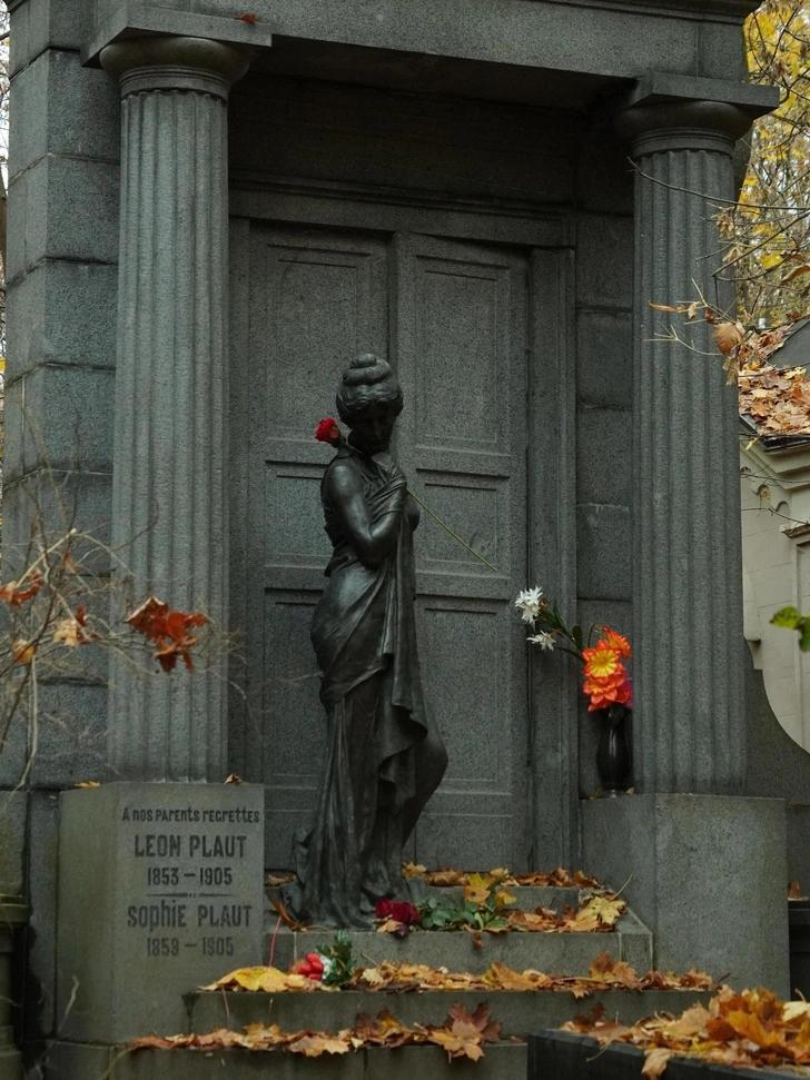 Загадочные склепы, ангелы и плакальщицы: 3 самых красивых кладбища Москвы