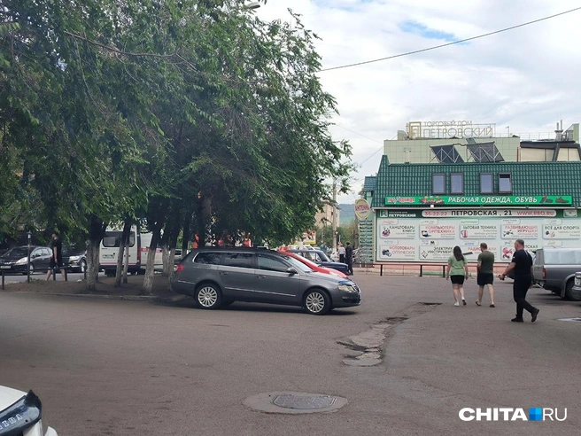 На месте работают все оперативные службы | Источник: Руслан Симушин / CHITA.RU