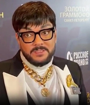 «Я сам себя отменил»: Киркоров впервые рассказал, что он делал после «голой» вечеринки