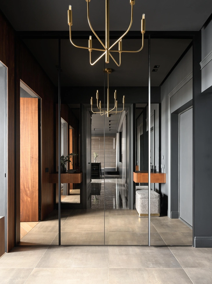 Шкаф изготовлен на заказ, Buro Interior. Керамогранит, Villeroy & Boch. | Источник: Максим Максимов. Стиль: Надежда Яжбина