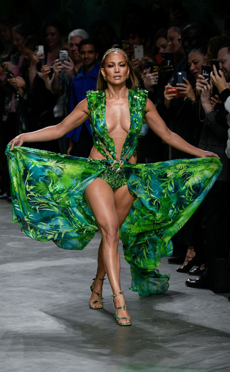 И на показе Versace в сентябре 2019 года