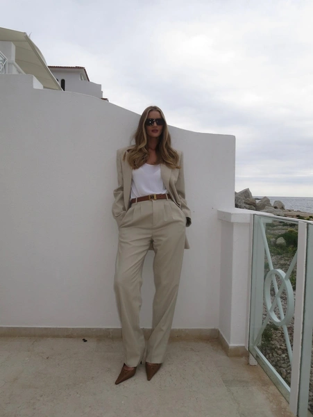 Источник: @rosiehw