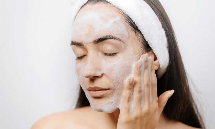 Как правильно смывать макияж, чтобы не навредить коже