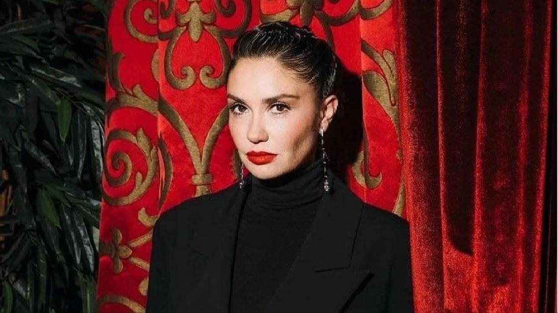 Долгожданная встреча или фото из счастливого прошлого: Муцениеце улыбается рядом с сыном